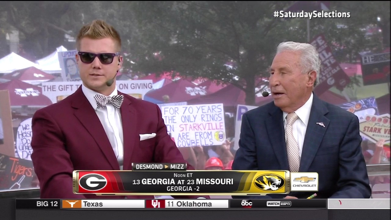 Illustration for article titled "Malzahn Eats Blue Waffles": Your College GameDay Sign Roundup